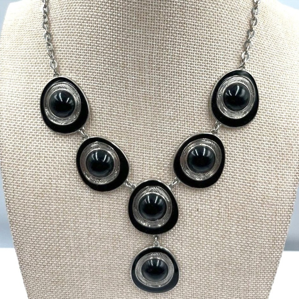 Vintage NY & Co Black Cabochon Statement Necklace Silver‎ Tone Retro Goth Chunky